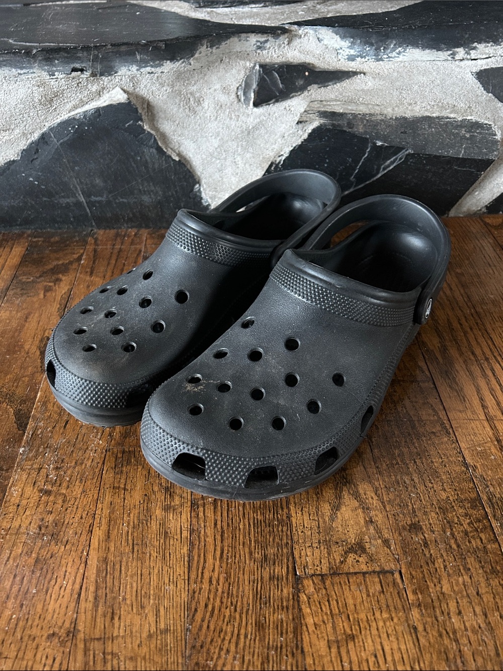 CROCS Classic Clogs in Black